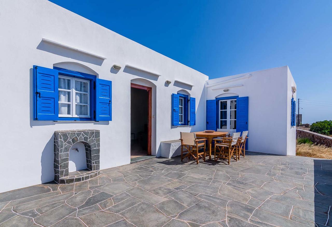 Country house Sifnos- Spacious 2-bedroom House With Fantastic Yard!